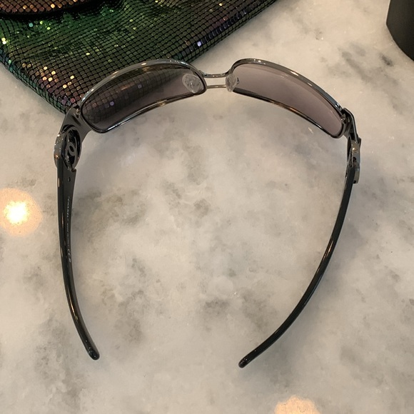 Chanel sunglasses . - Picture 7 of 11